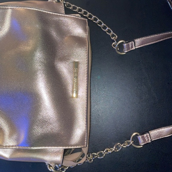 Steve Madden Metallic Rose Gold Crossbody Bag - Picture 8 of 11